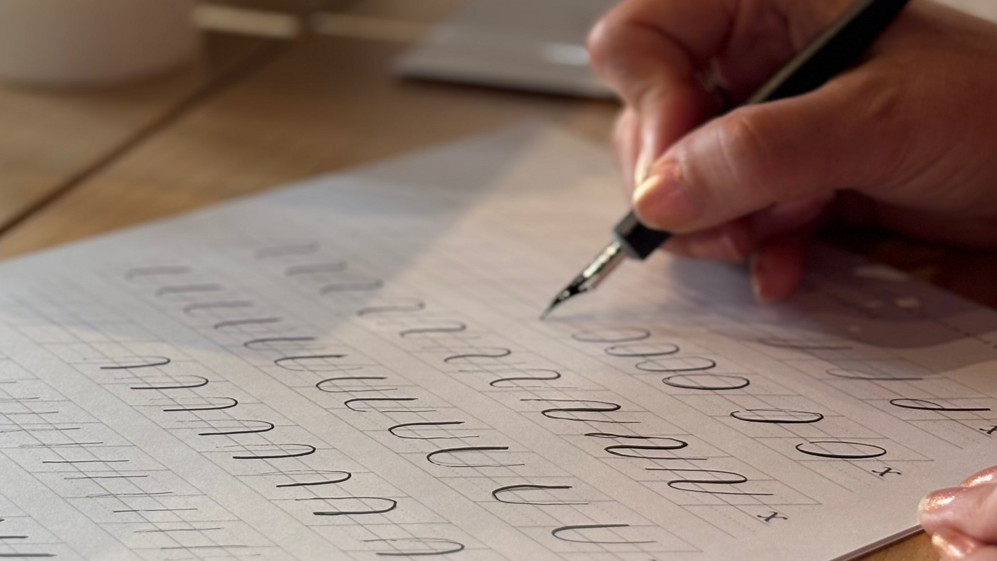 Modern Calligraphy Workshops in Hampshire and Surrey with Jodie Rose Calligraphy